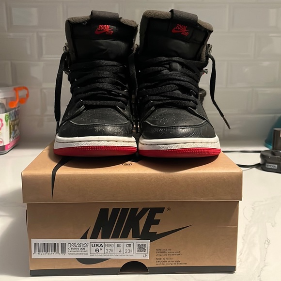 Nike Air Jordan Zoom Air Black/University Red-White in size 6.5 women - Picture 2 of 11